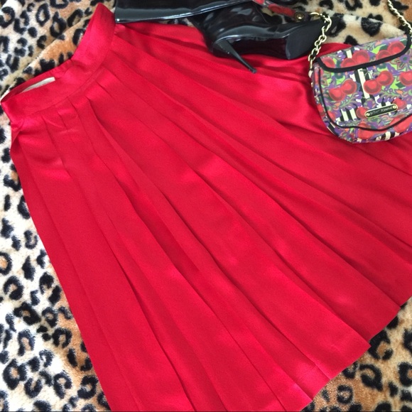 Charles Jourdan Dresses & Skirts - ❌ 50% Off Vtg Silk Pleated Skirt Charles Jourdan